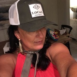 Meet your Posher, Paula